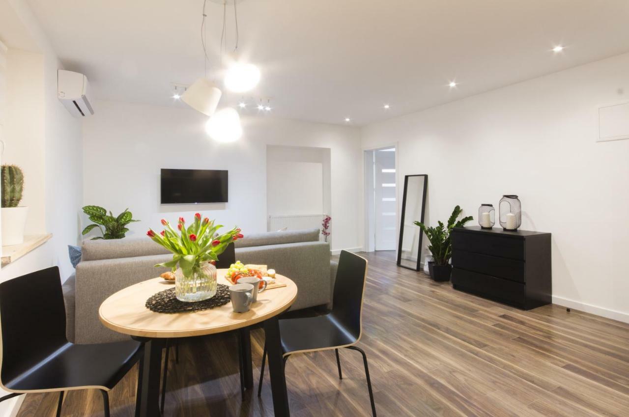 Apartments Florianska 24 Krakow Bagian luar foto